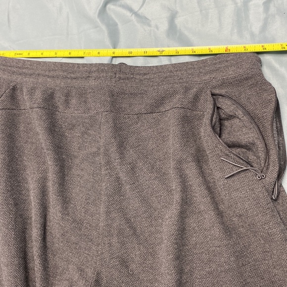 Pull and bear NWOT unisex workout joggers sweatpants X-Large - Picture 6 of 9